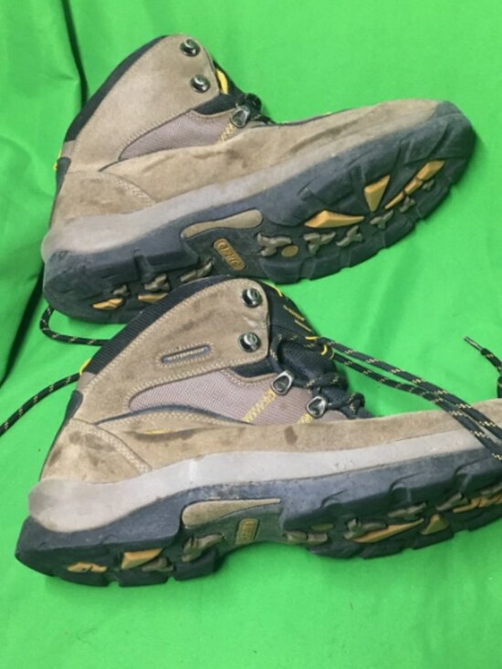 SIZE 12 HI-TEC Men\'s CAPE TRAIL  Waterproof Hiking Boot main image 4